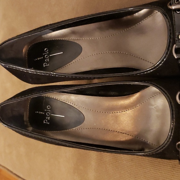 Linnea Paolo Manchester black suede pump size 8 M almost new, buckle detail - Picture 3 of 9